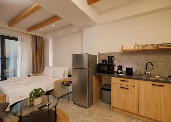 Soho Seafront Aparthotel