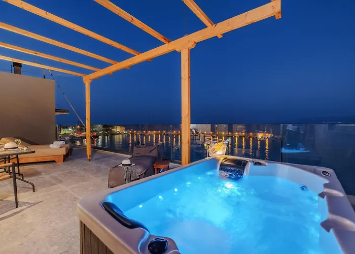 Soho Seafront Aparthotel Hersonissos (Crete)