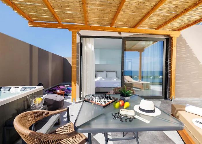 Soho Seafront Aparthotel Hersonissos (Crete)