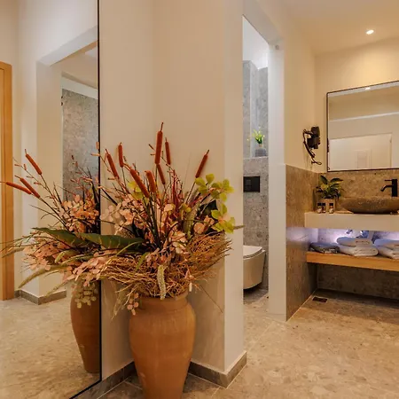 Soho Seafront Apart Otel Hersonissos (Crete)