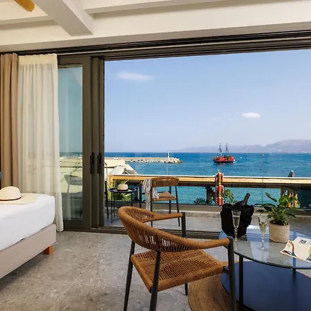 Soho Seafront Lejlighedshotel 4*