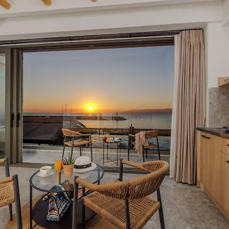 Apart Otel Soho Seafront Hersonissos (Crete)