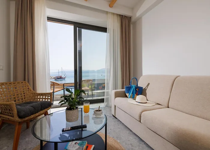 Soho Seafront הרסוניסוס